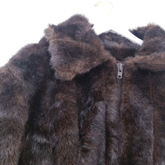 CARLUCCI Designed in Paris Vegan Fur Jacket - Picture 2 of 11